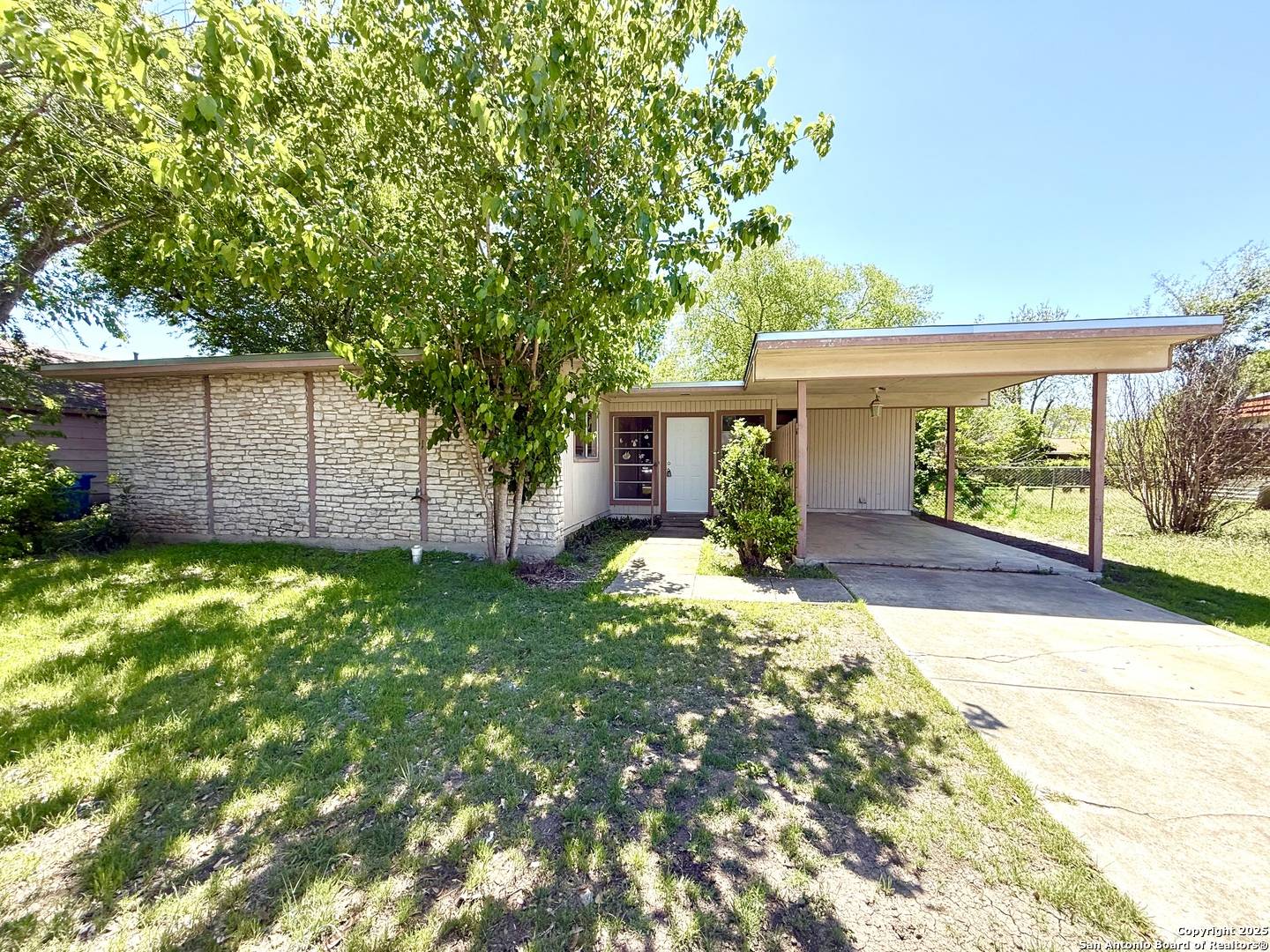 Kirby, TX 78219-1226,5026 FRANK BORMAN DR
