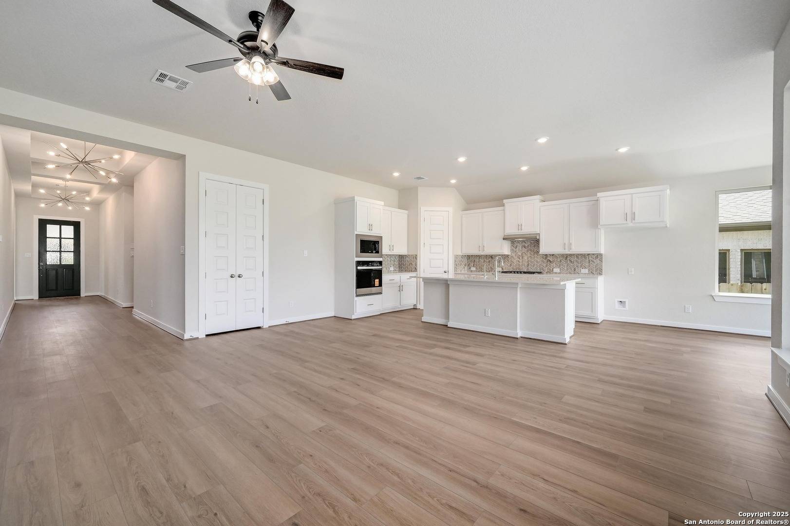 New Braunfels, TX 78132,1823 Weinnacht