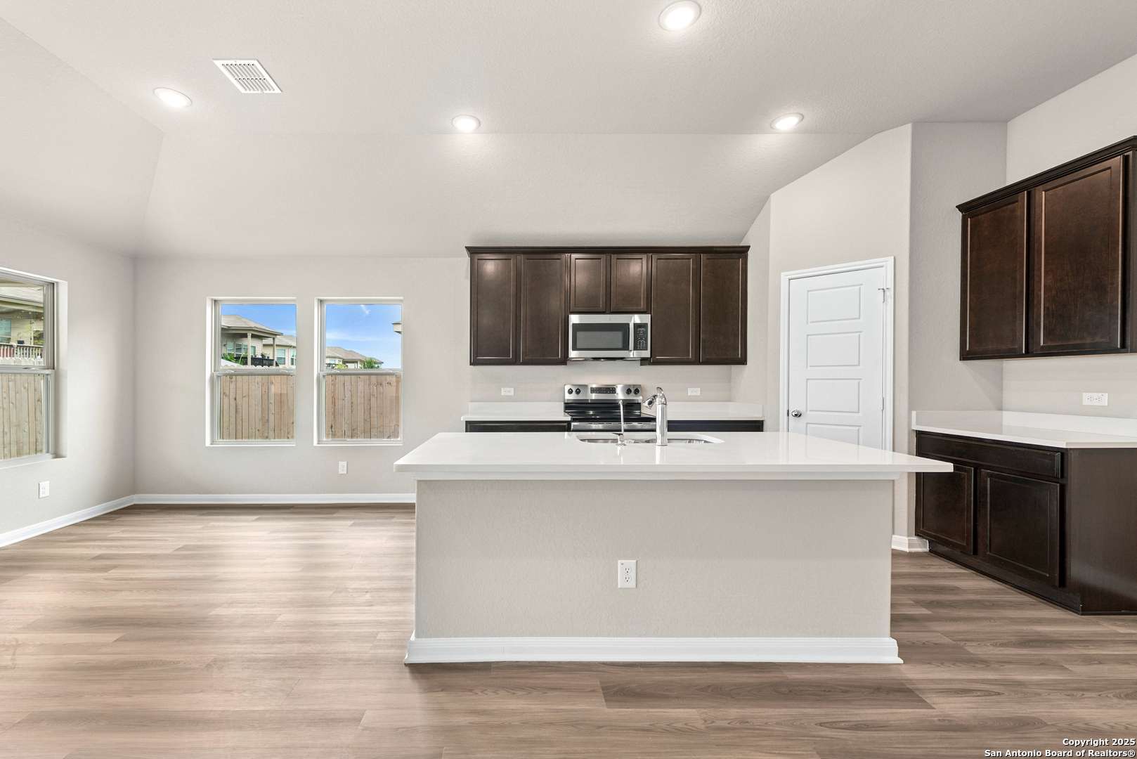 Seguin, TX 78155,1116 Water Valley