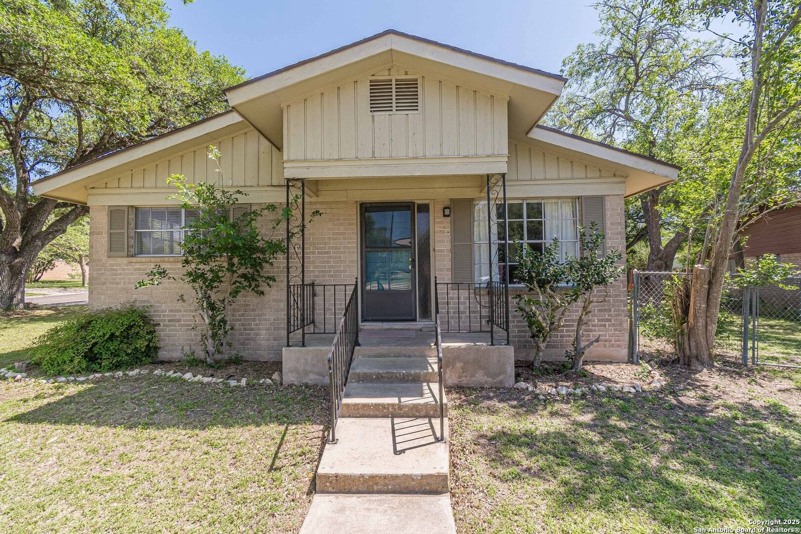 San Marcos, TX 78666,324 Craddock