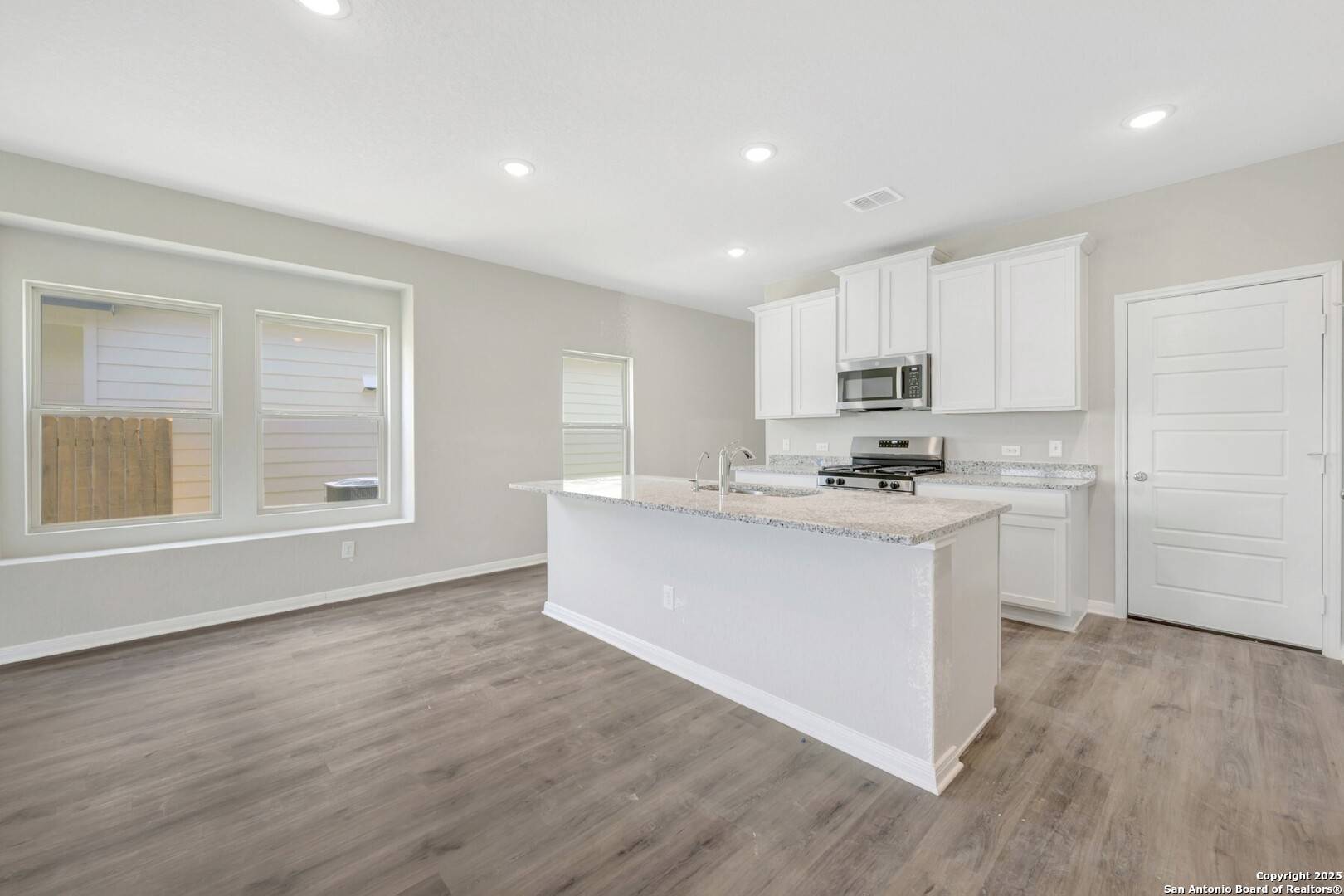 San Antonio, TX 78253,6727 Red Buffalo Trail