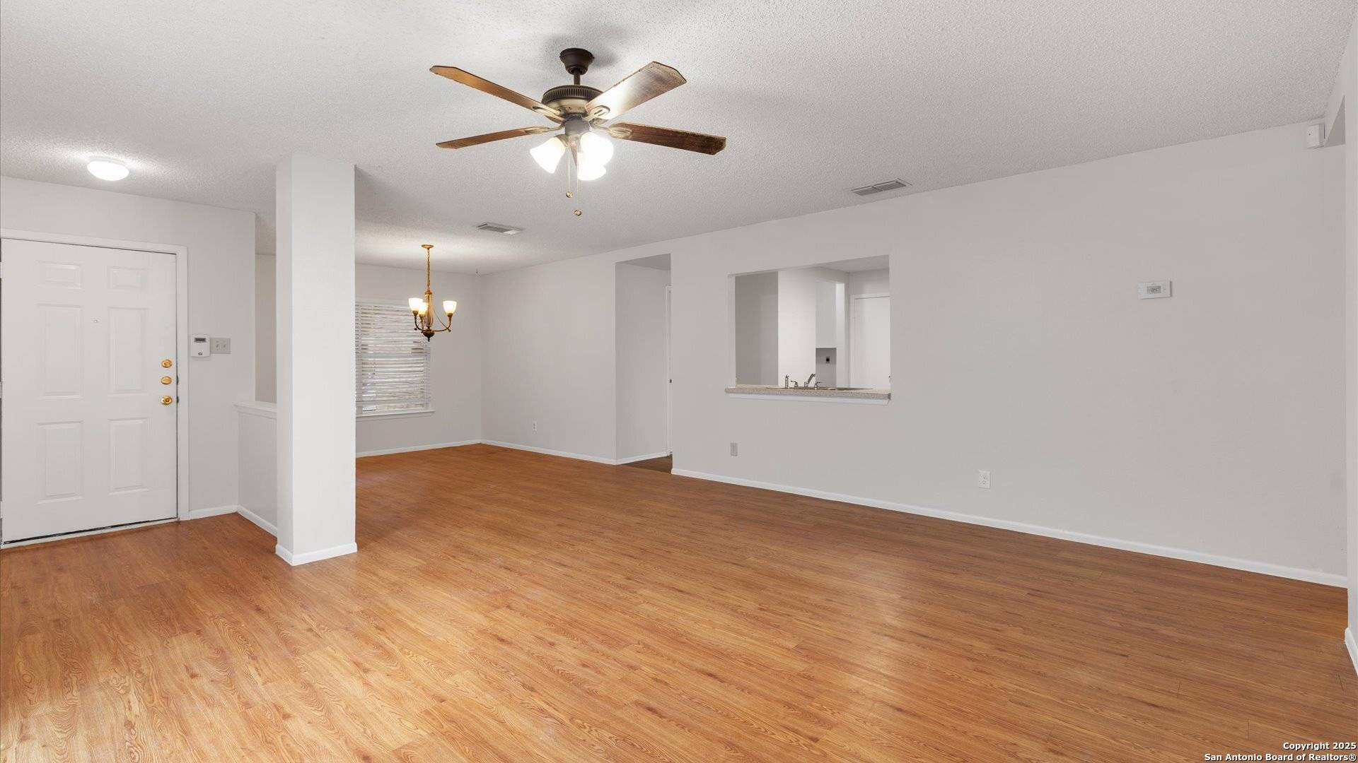 Converse, TX 78109,6854 CAPE MEADOW DR