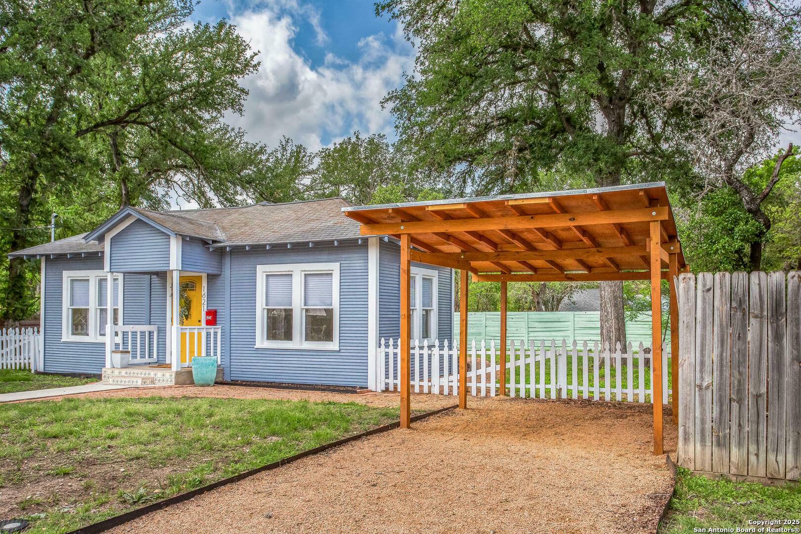 Kerrville, TX 78028,1621 South