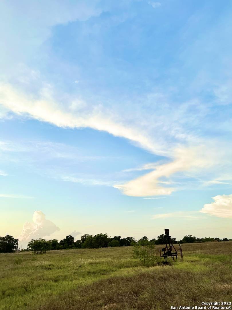 La Vernia, TX 78121,772 CR 339