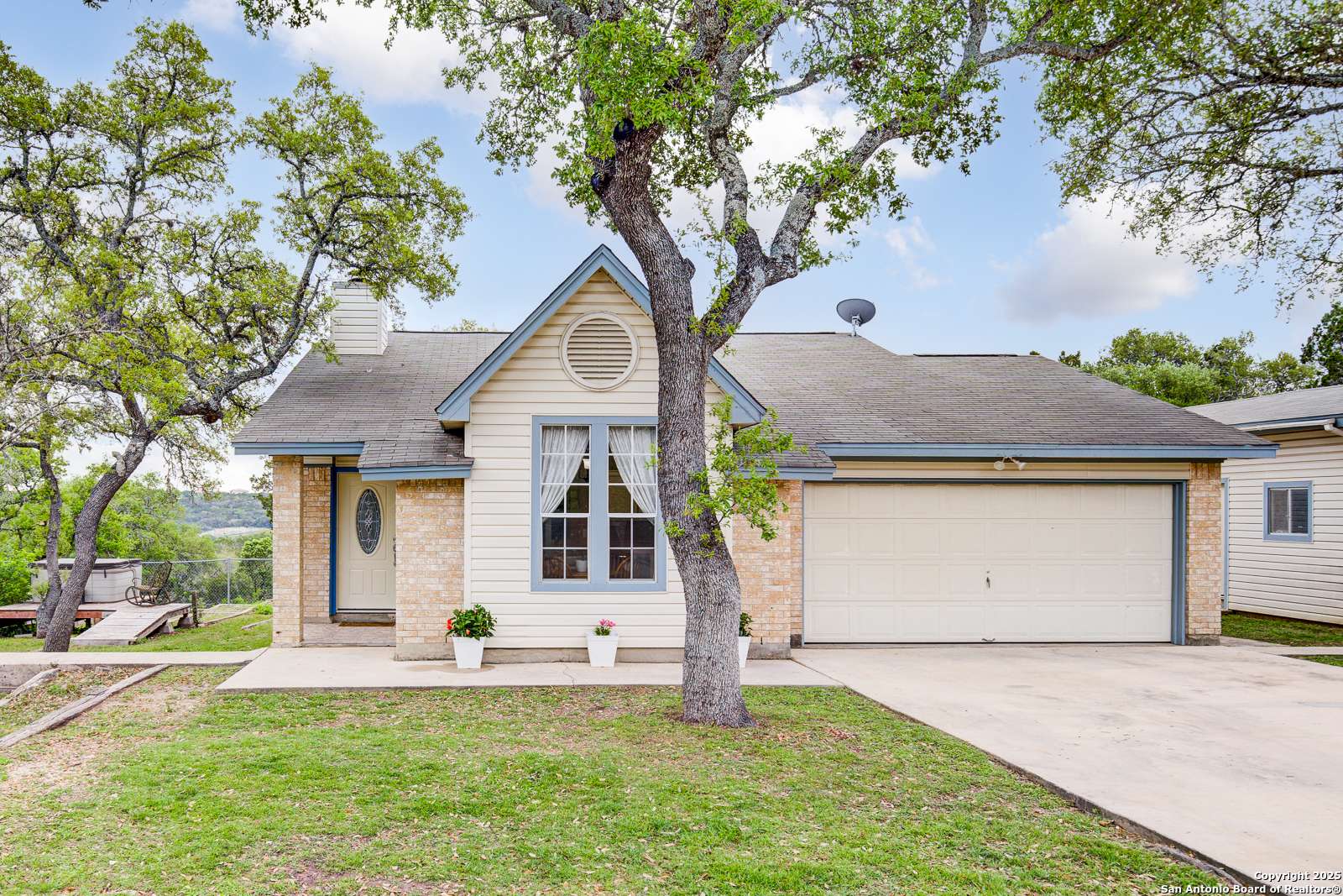 Mico, TX 78056,350 County Road 2700