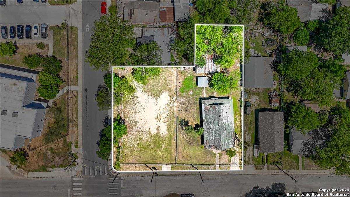 San Antonio, TX 78207,2115 & 2121 Leal