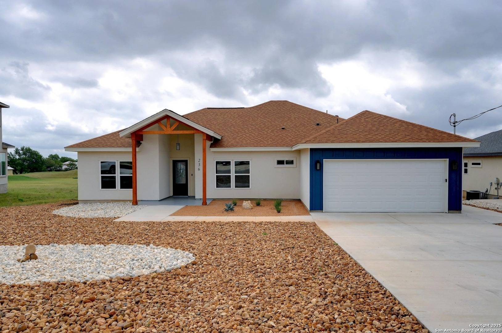 Blanco, TX 78606,236 Peter Kleid Loop