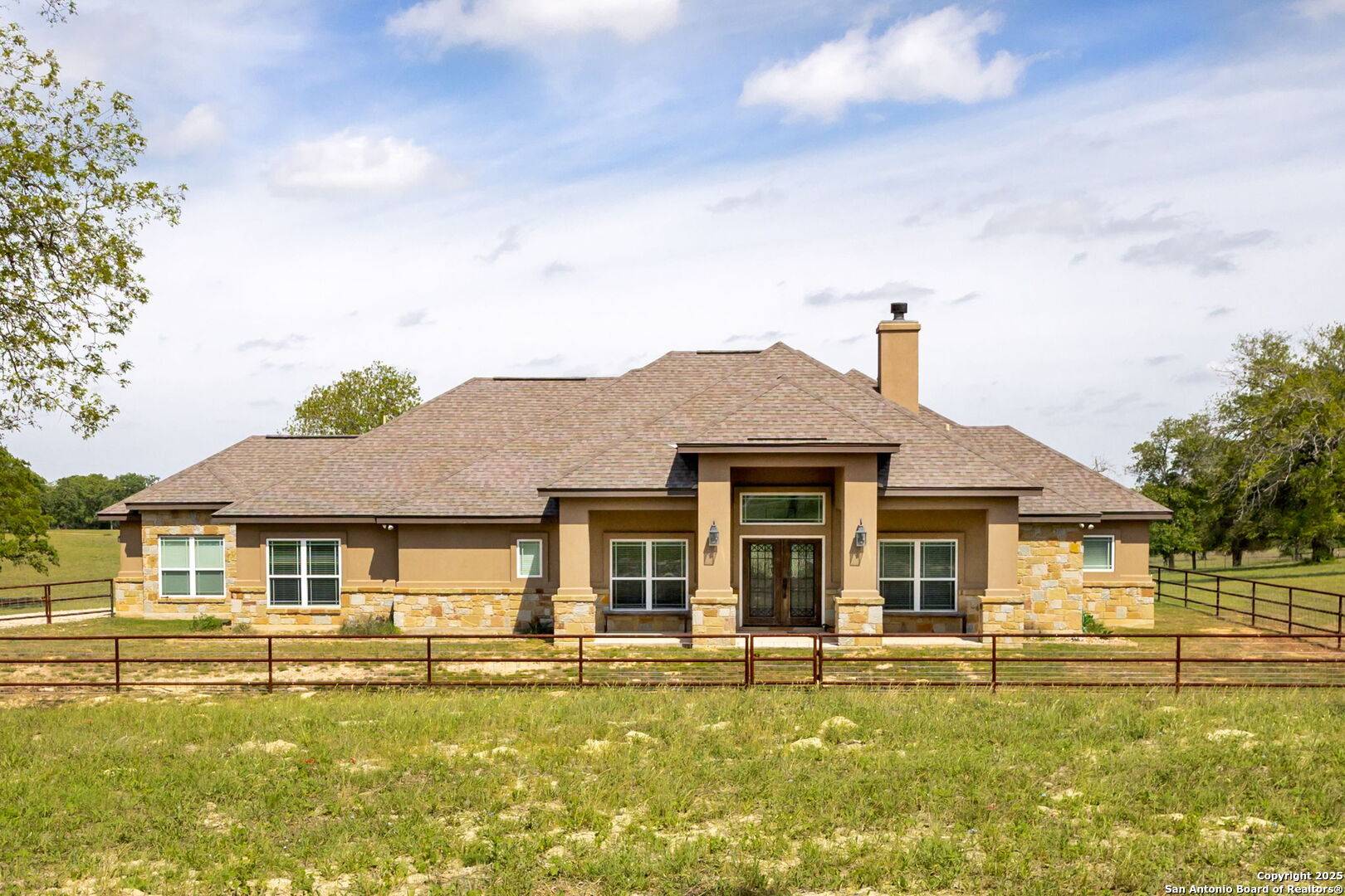 Luling, TX 78648,494 Flash Circle