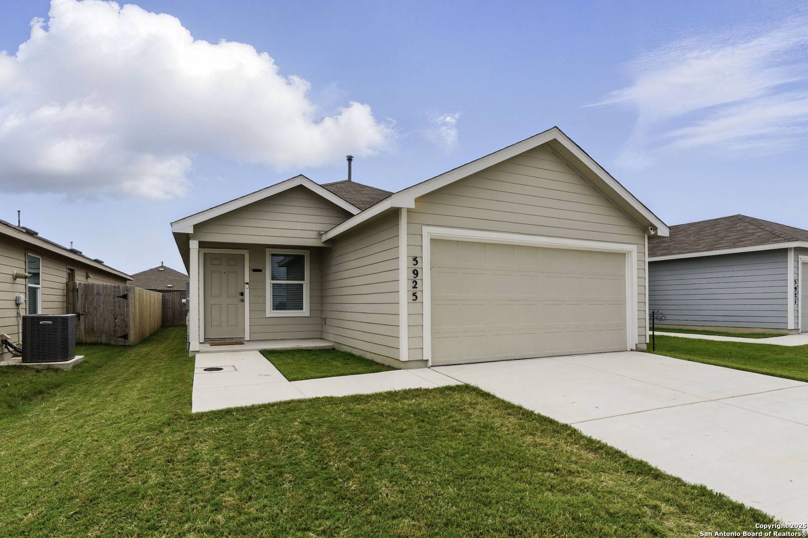 Seguin, TX 78155,5925 San Geronimo