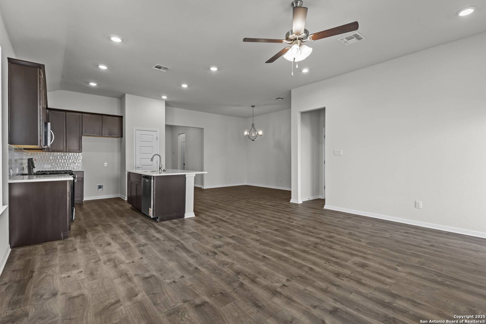 San Antonio, TX 78253-7208,2356 Bluegill Bluff