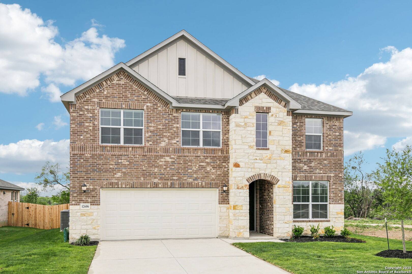 Schertz, TX 78154,12606 Winding Butte