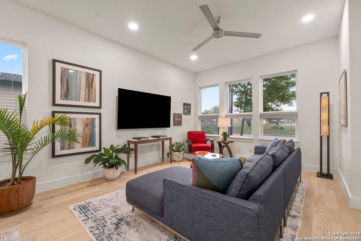 San Antonio, TX 78209,719 Eleanor UNIT 102