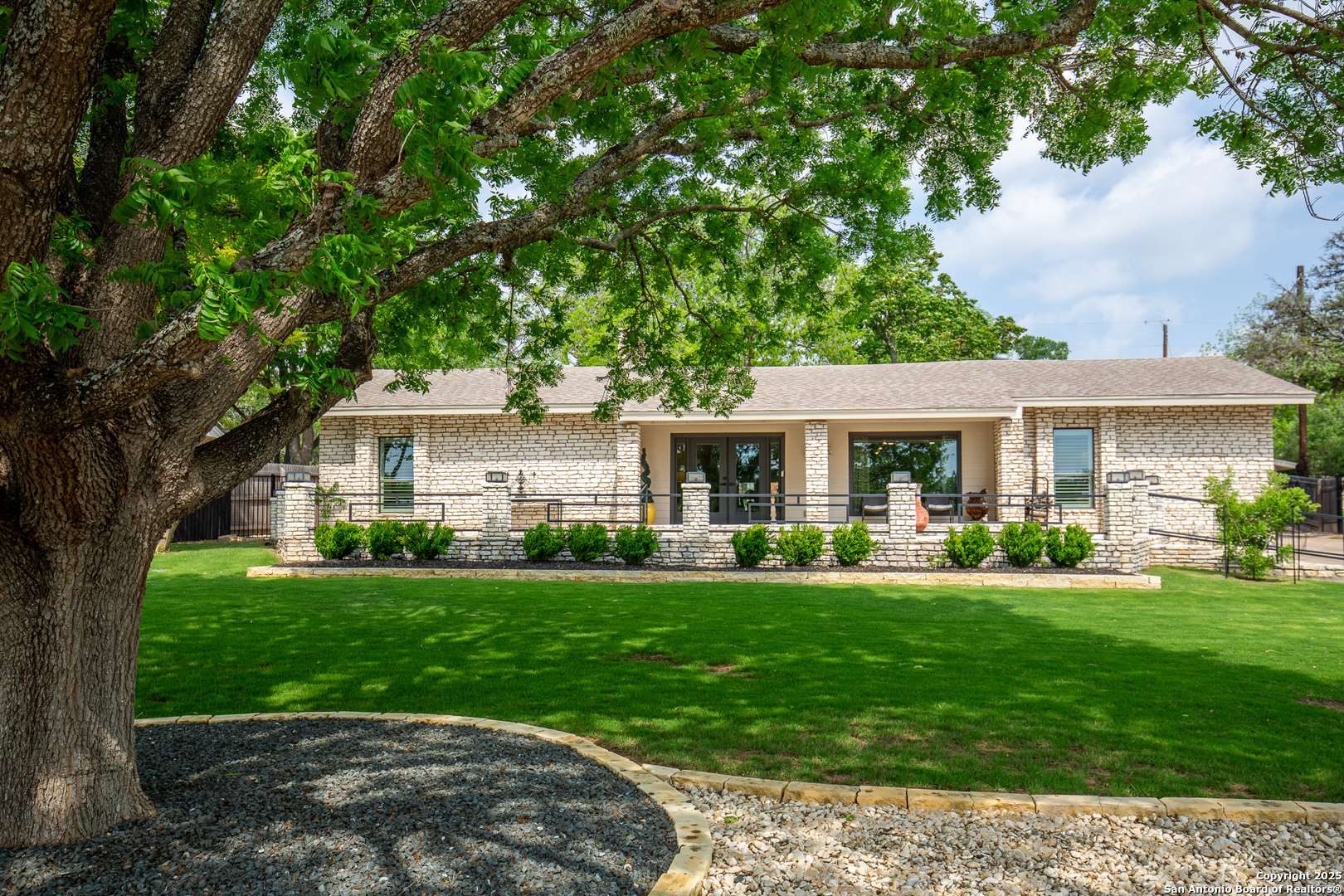 Kerrville, TX 78028,122 West Ln