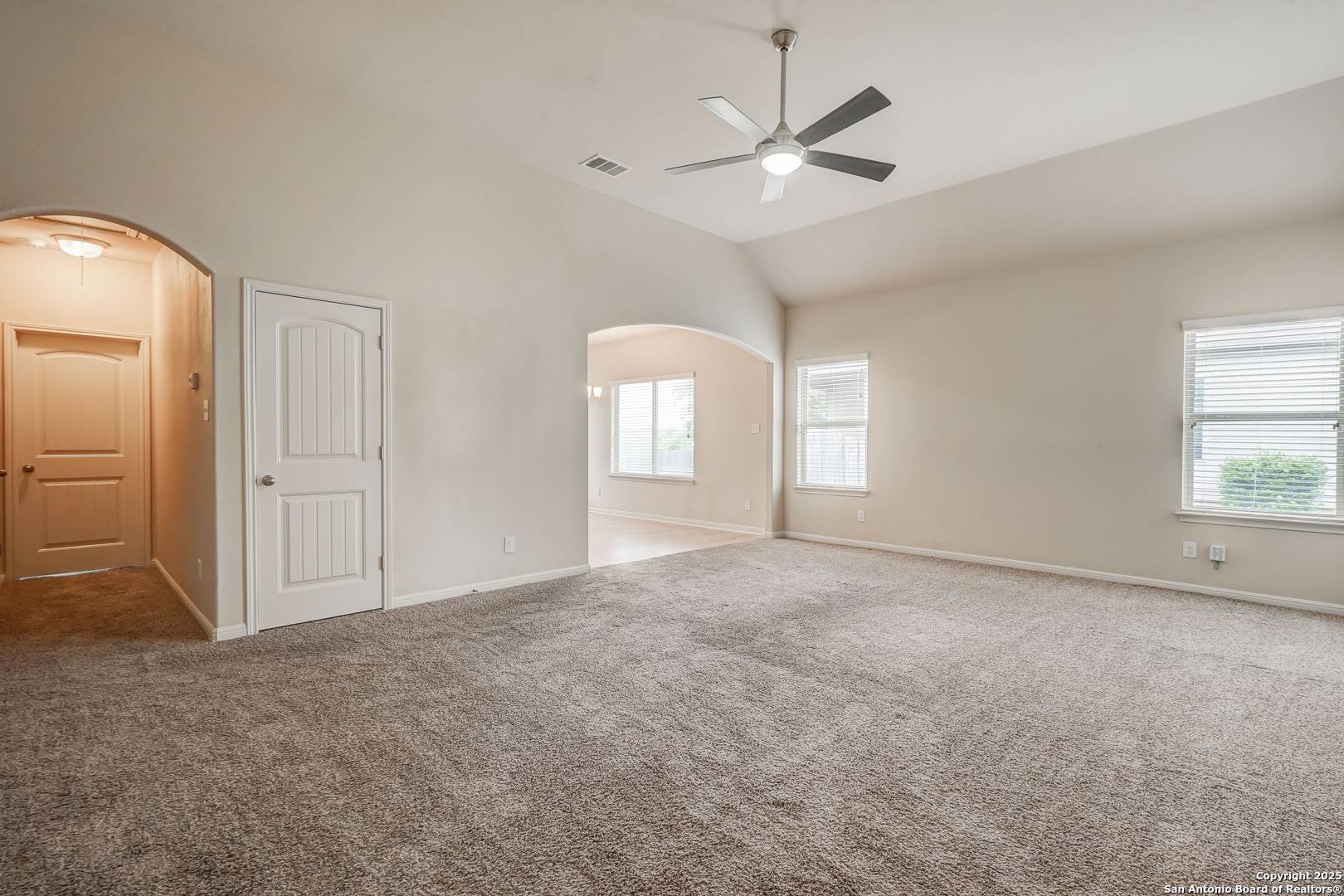 San Antonio, TX 78245,9002 Moccasin Lk
