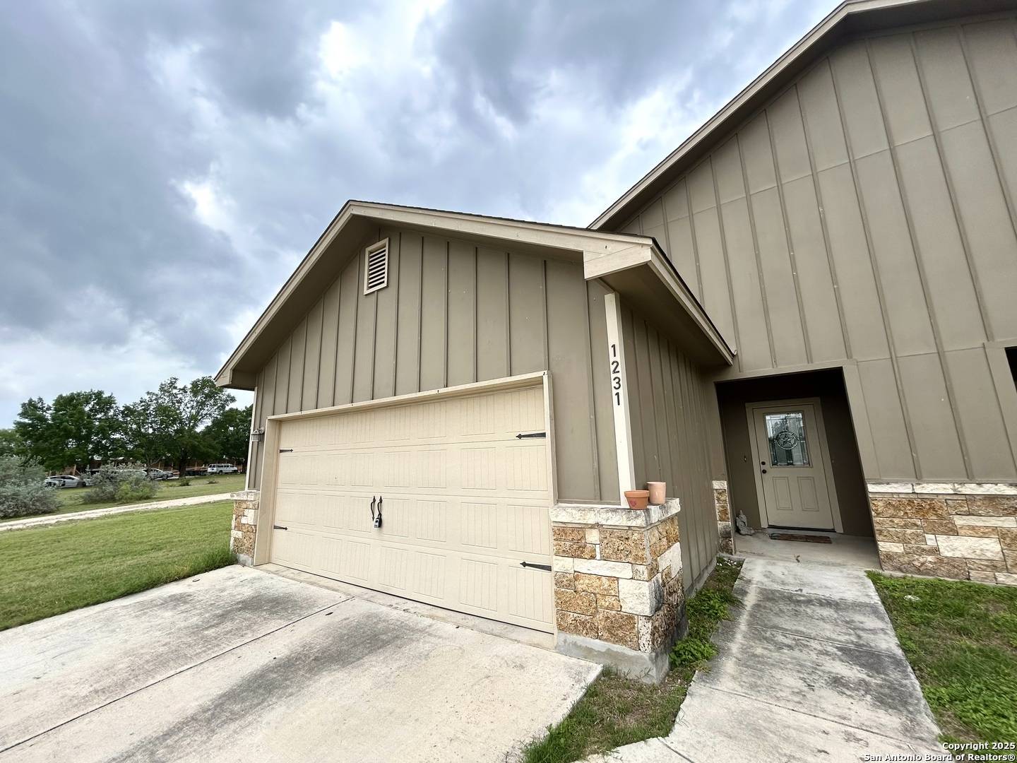 New Braunfels, TX 78130,1231 Ervendberg