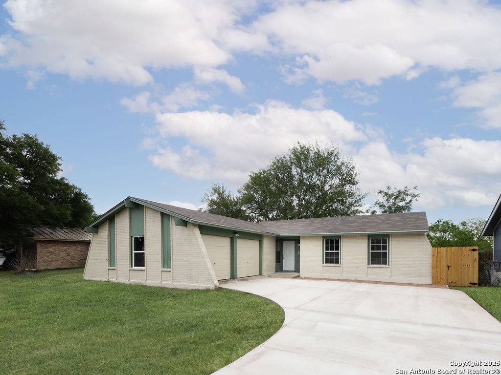 Converse, TX 78109-1104,310 DIANA DR