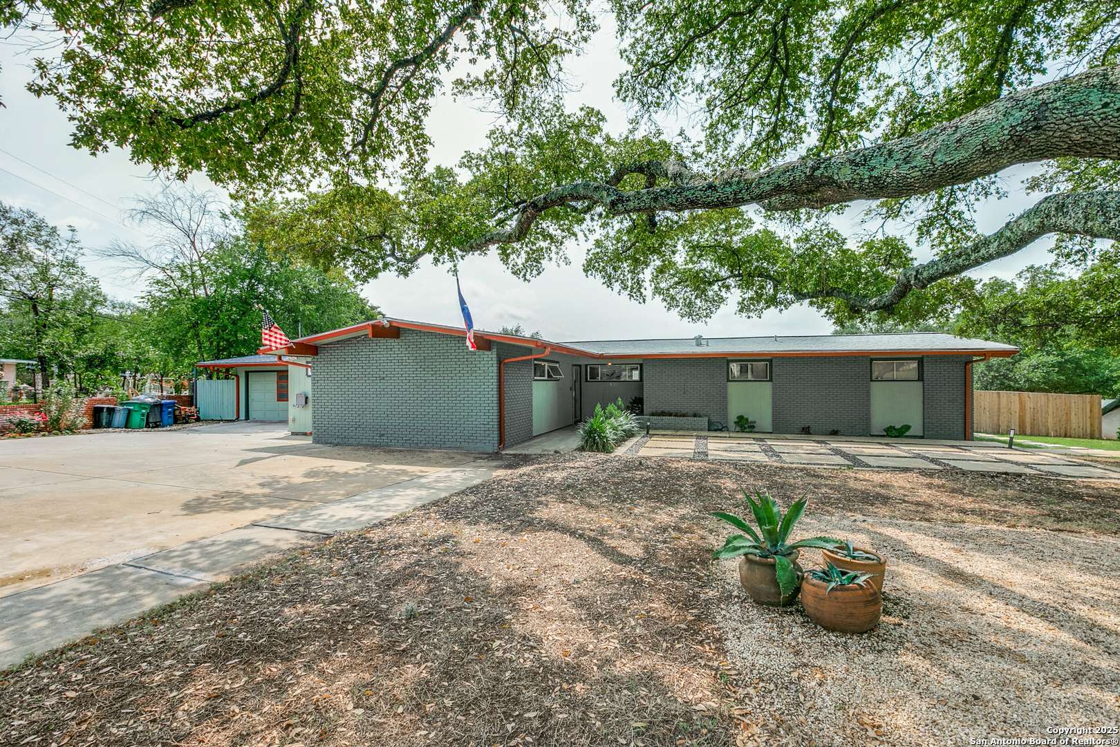 San Antonio, TX 78228,430 Lookout