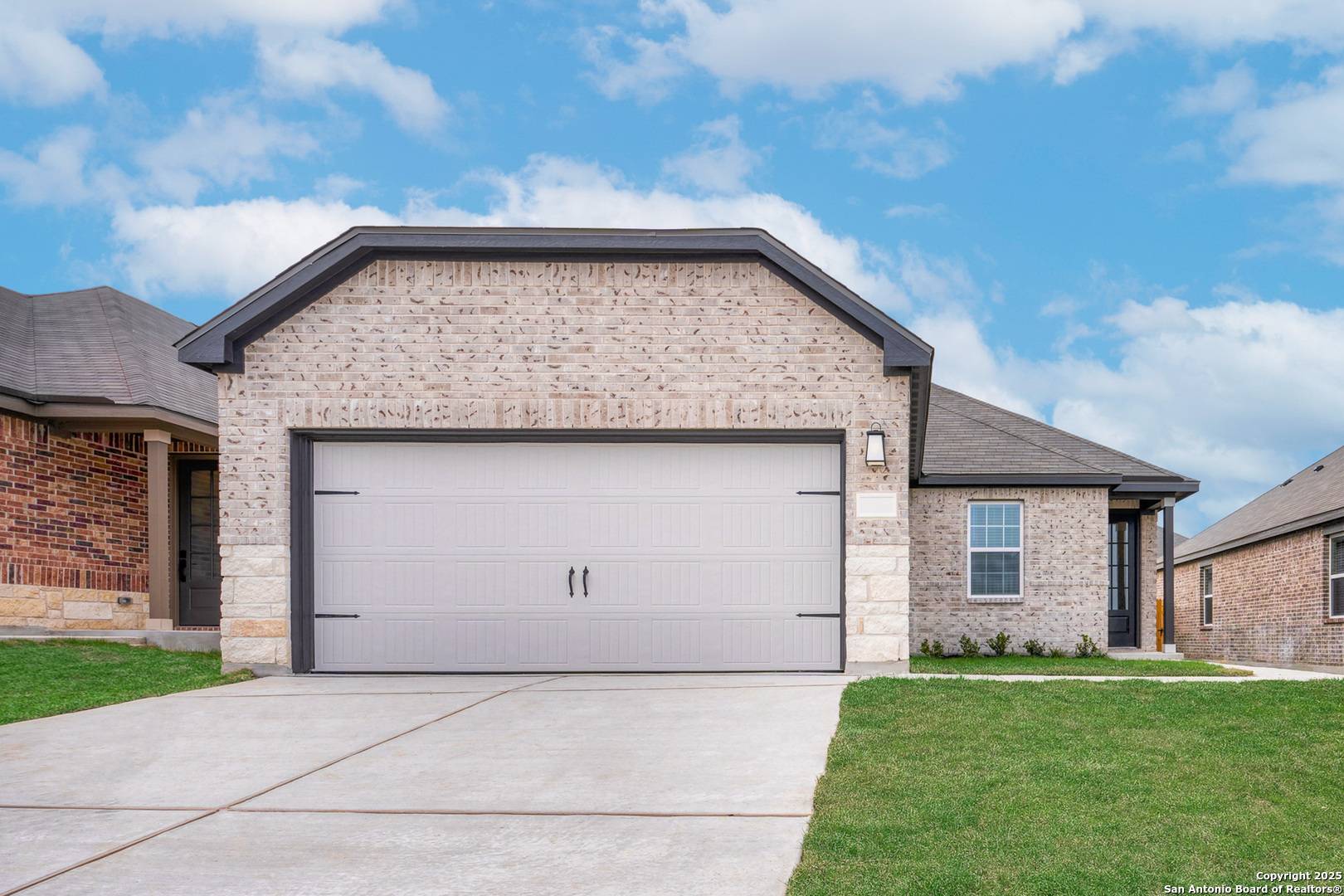 Converse, TX 78109,9507 Crestway Road