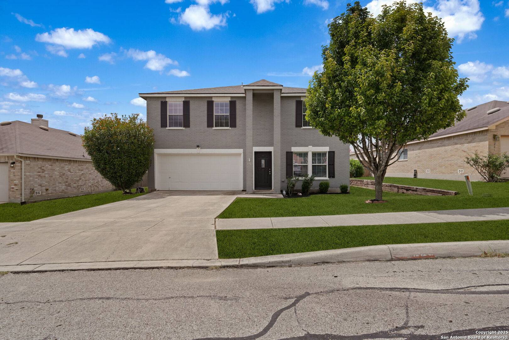 Cibolo, TX 78108,225 Willow Crest