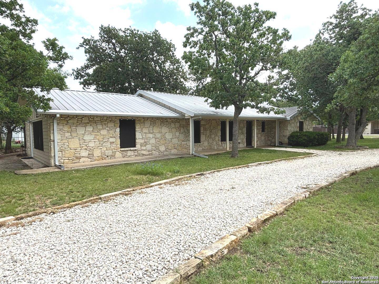 Boerne, TX 78006,335 Sharon