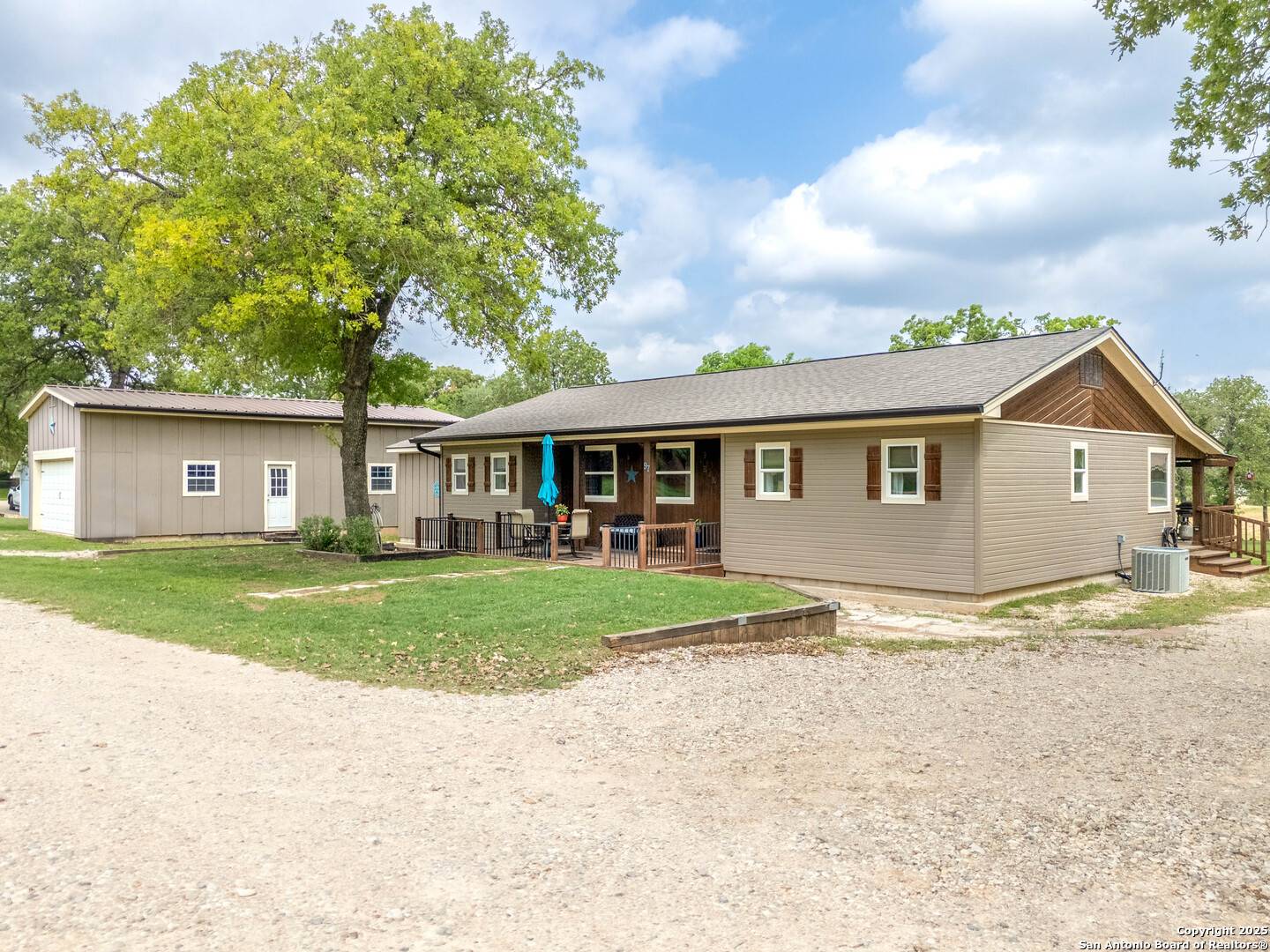 Fredericksburg, TX 78624,97 Segner