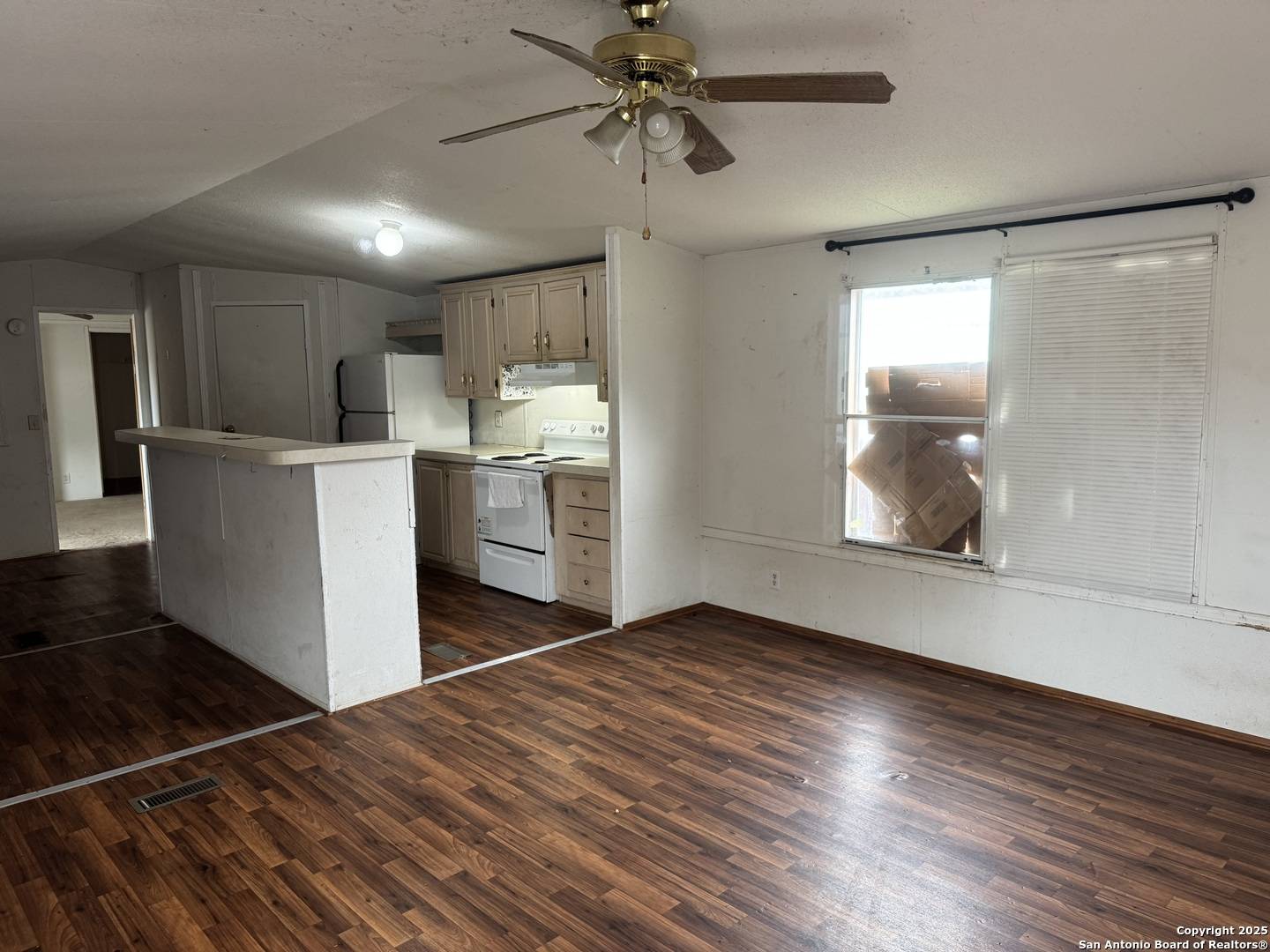 Jourdanton, TX 78026,509 Maple