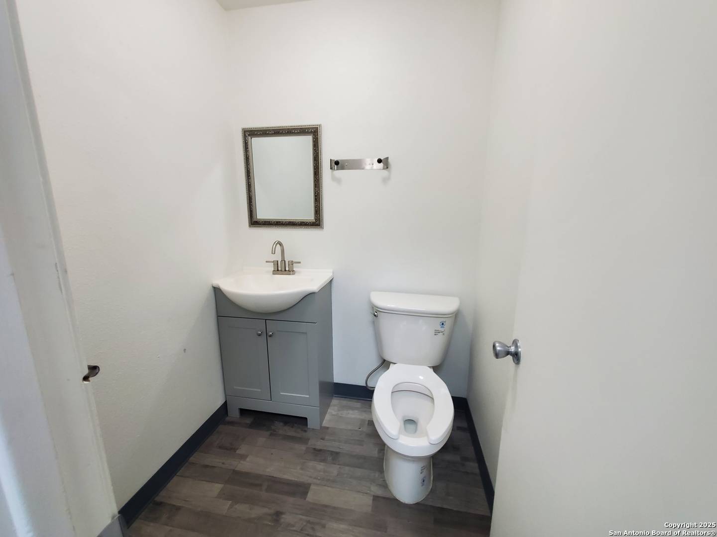 Adkins, TX 78101,12045 Us Highway 87 UNIT 4