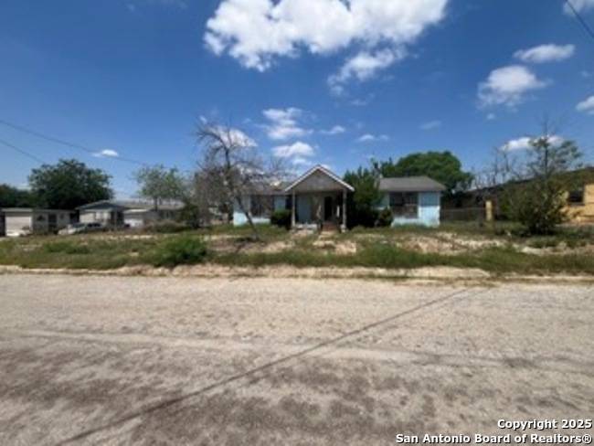 Poteet, TX 78065,938 Avenue I