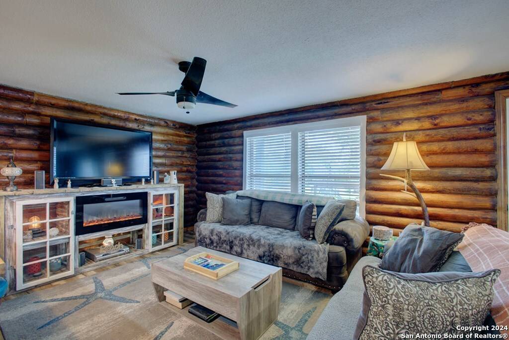 Rockport, TX 78382,233 Lakeview