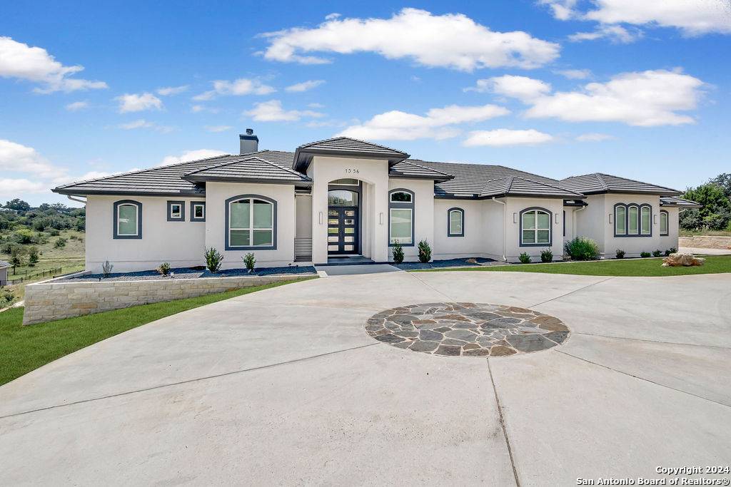 New Braunfels, TX 78132,1356 bordeaux