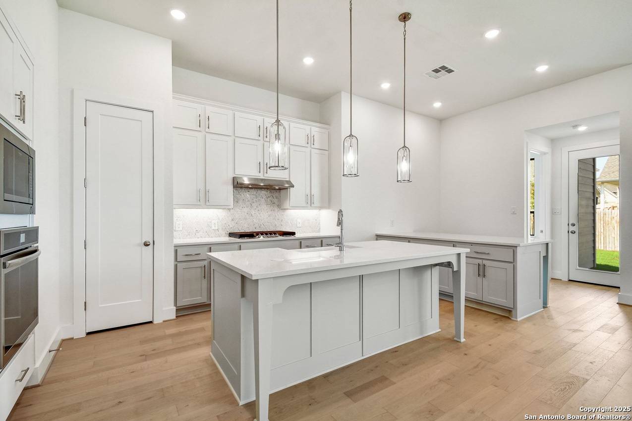 San Antonio, TX 78254,12407 Lanthimos