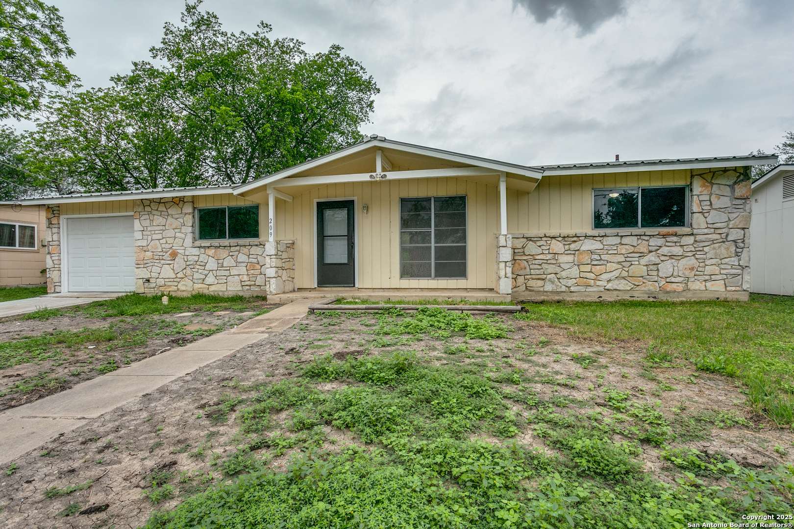 Universal City, TX 78148,209 Ivy Ln