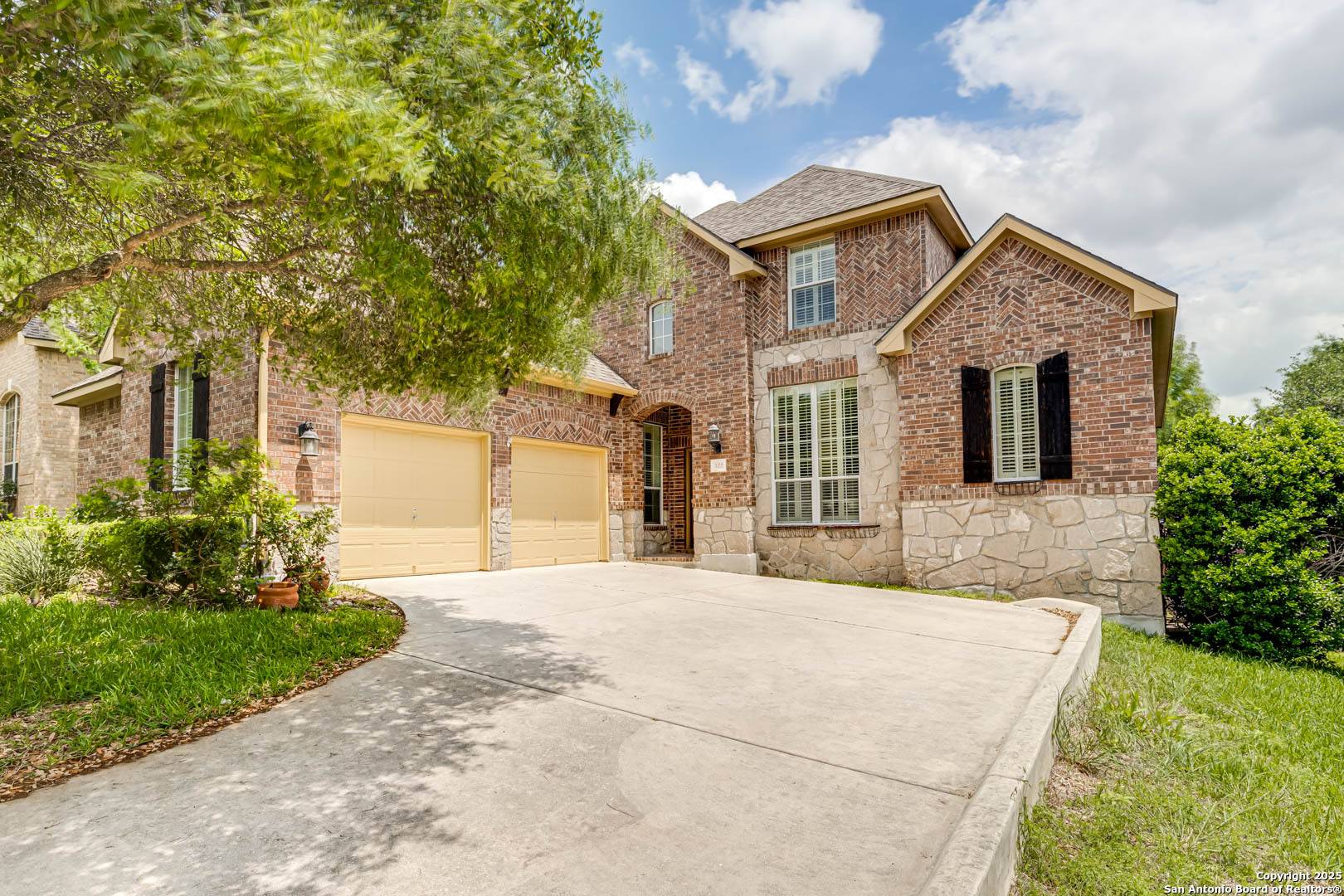 San Antonio, TX 78256-1635,322 WAXBERRY TRL