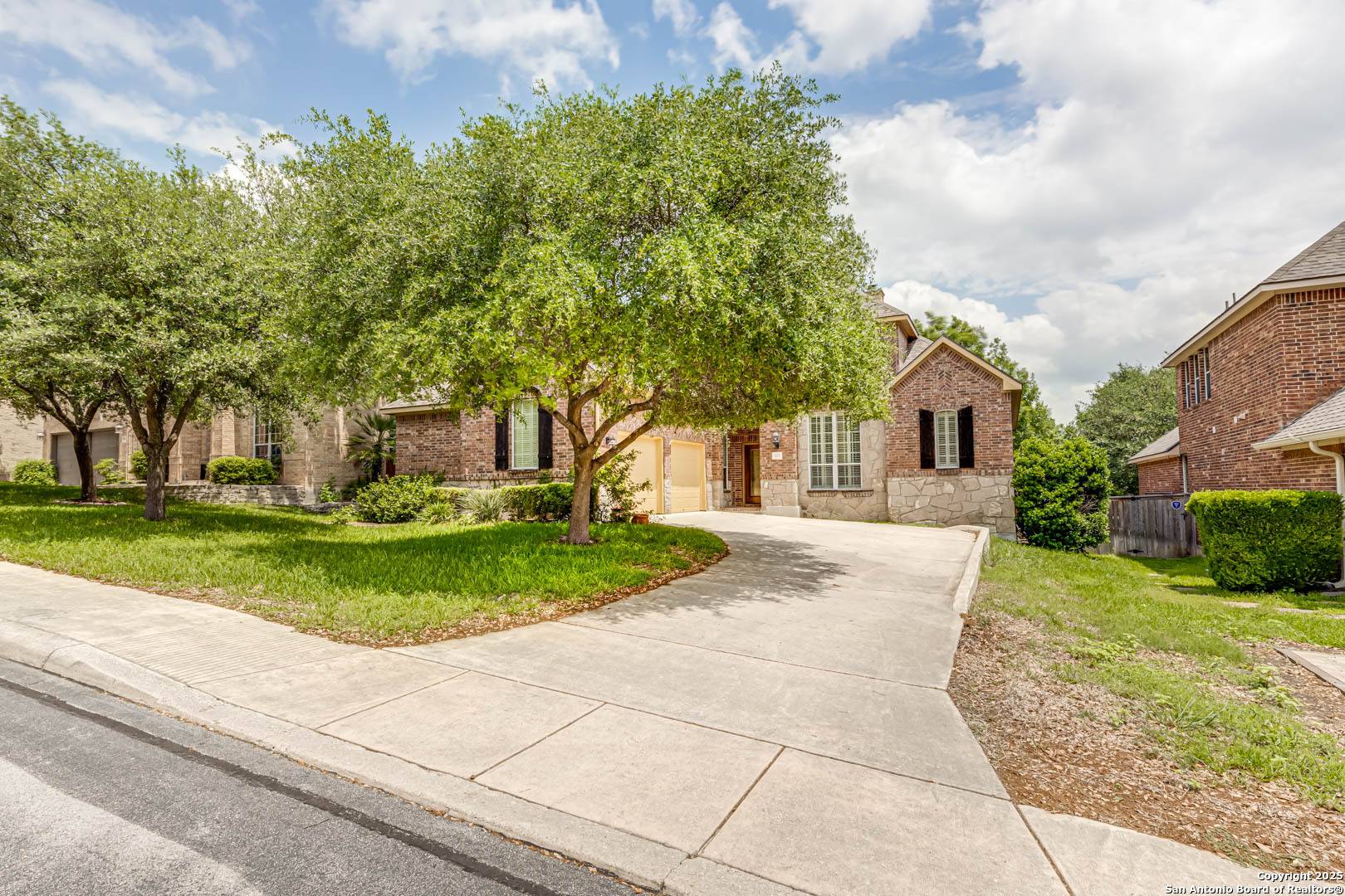 San Antonio, TX 78256-1635,322 WAXBERRY TRL
