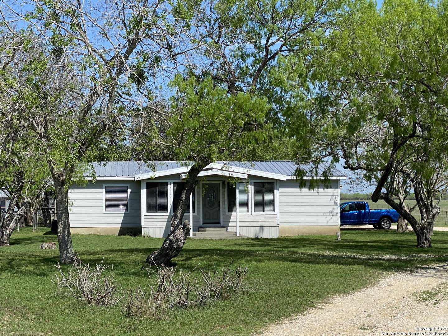 Stockdale, TX 78160-6780,1149 STATE HIGHWAY 119