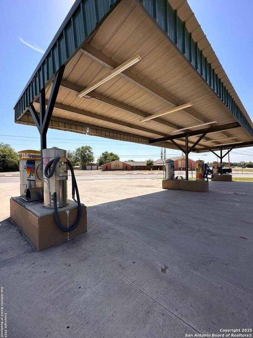 Pleasanton, TX 78064,1222 Bryant St