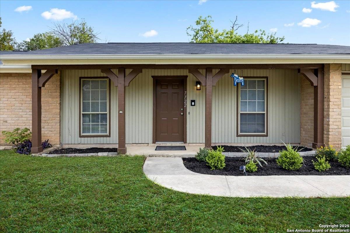 Live Oak, TX 78233,7722 Strolling Ln