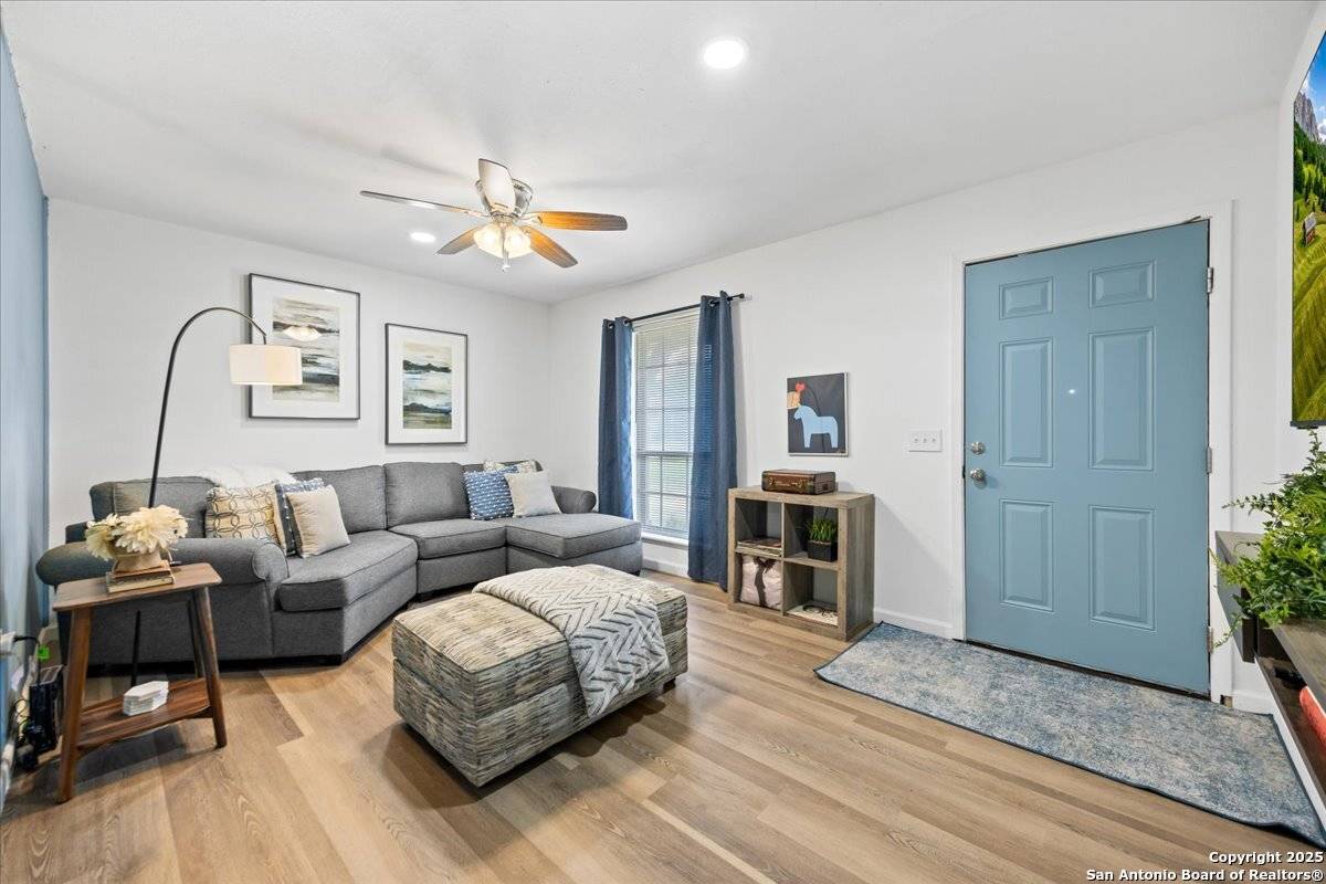 Live Oak, TX 78233,7722 Strolling Ln