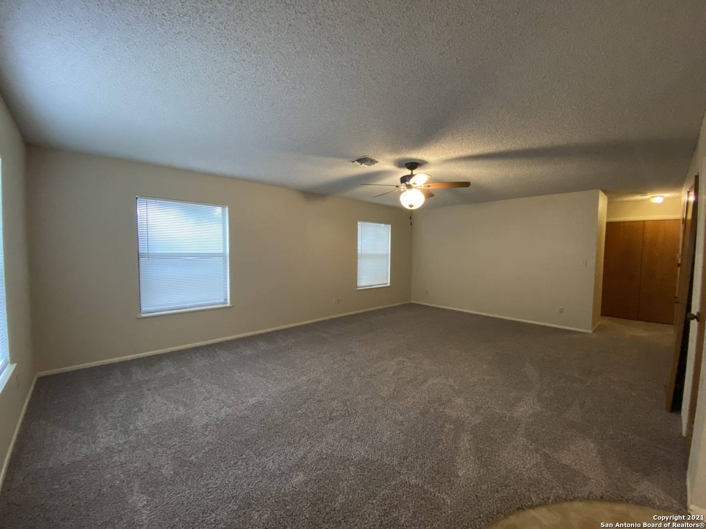 New Braunfels, TX 78130,40 Royal Crest