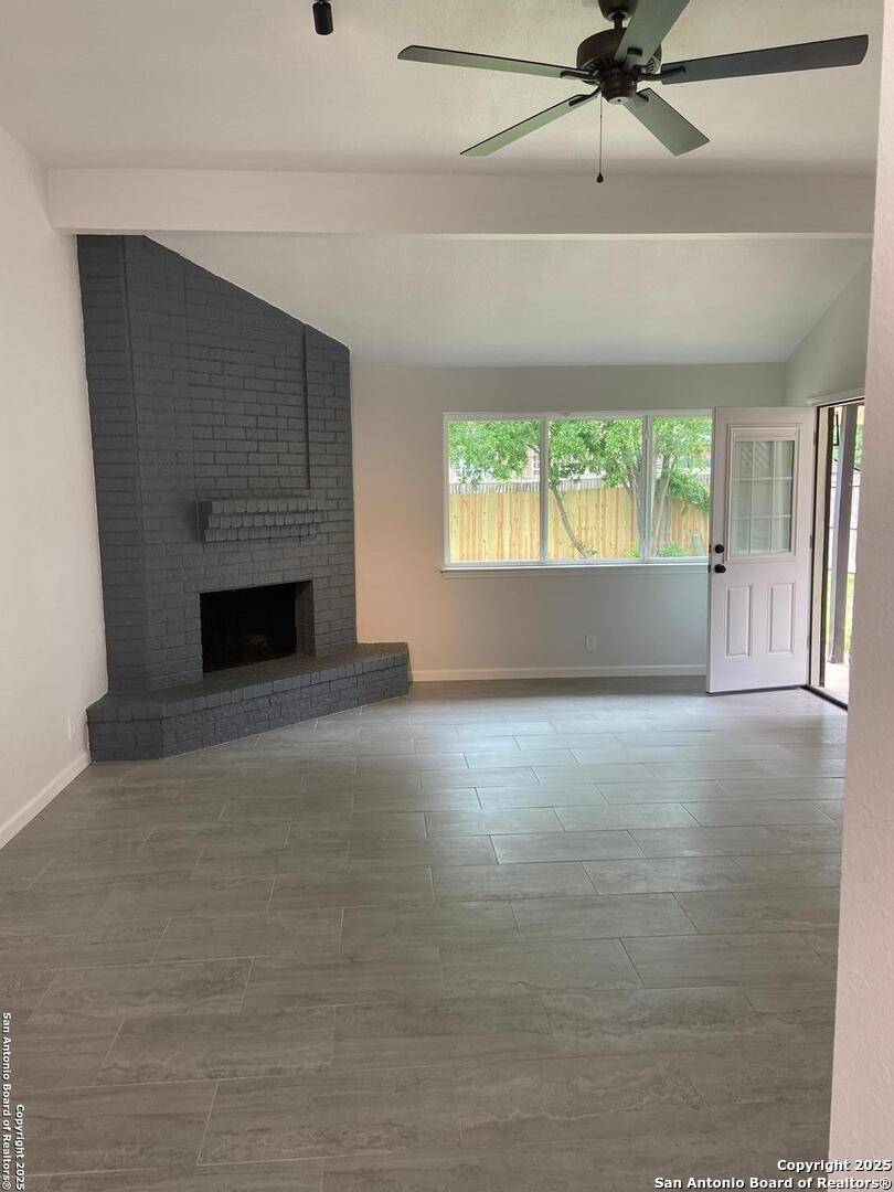 Live Oak, TX 78233,11009 Forest Crown