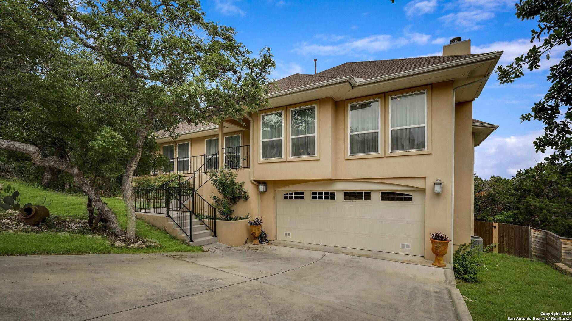 Helotes, TX 78023,16812 Fox Ridge