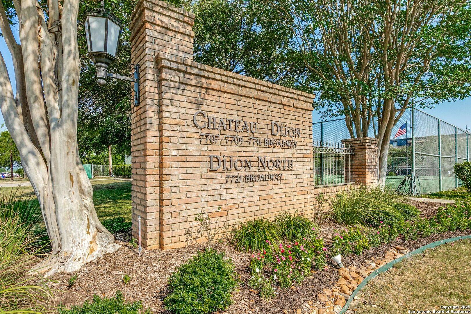 San Antonio, TX 78209-3256,7707 BROADWAY ST UNIT 9