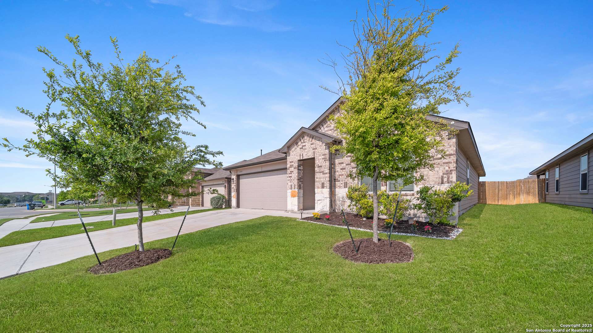 Seguin, TX 78155,1404 redwood