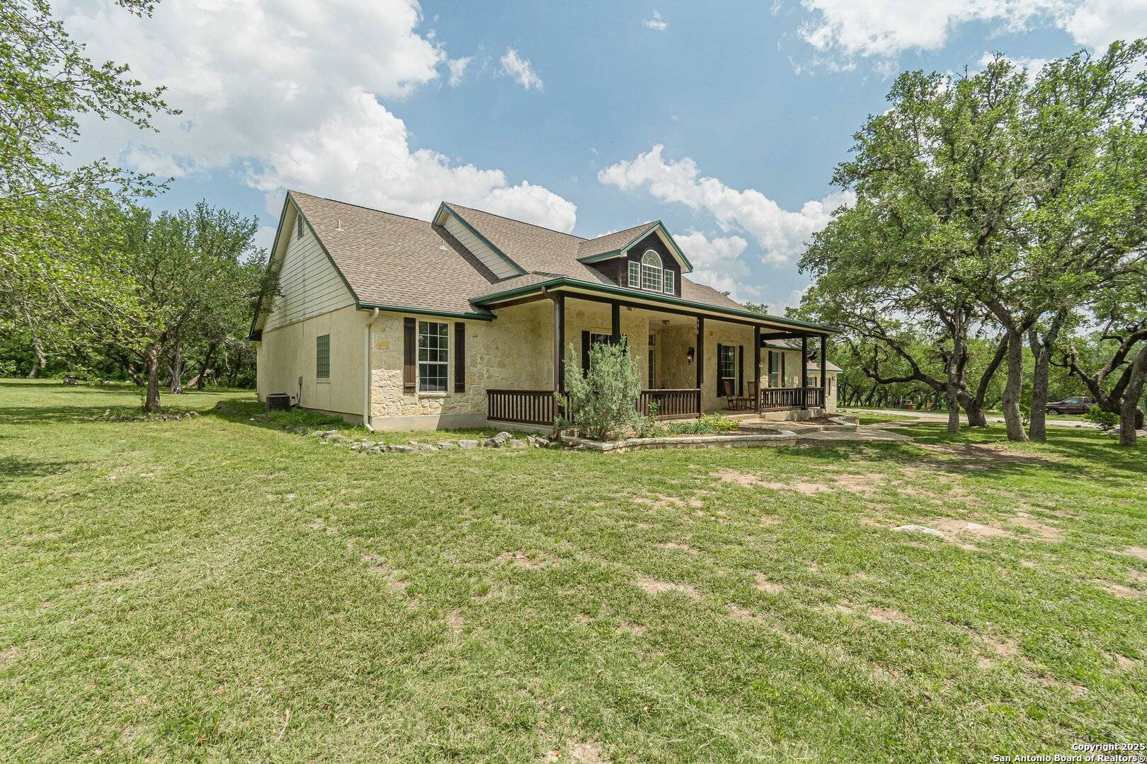 Mico, TX 78056,145 County Road 2725