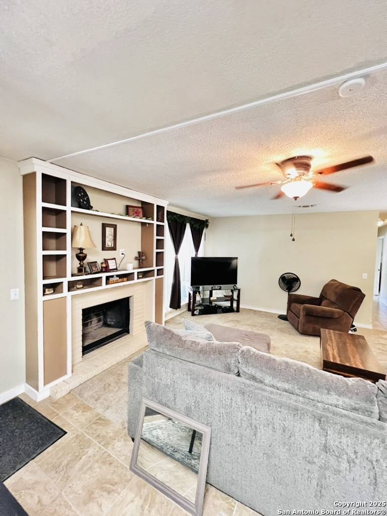 San Antonio, TX 78233,12731 Popes Creek