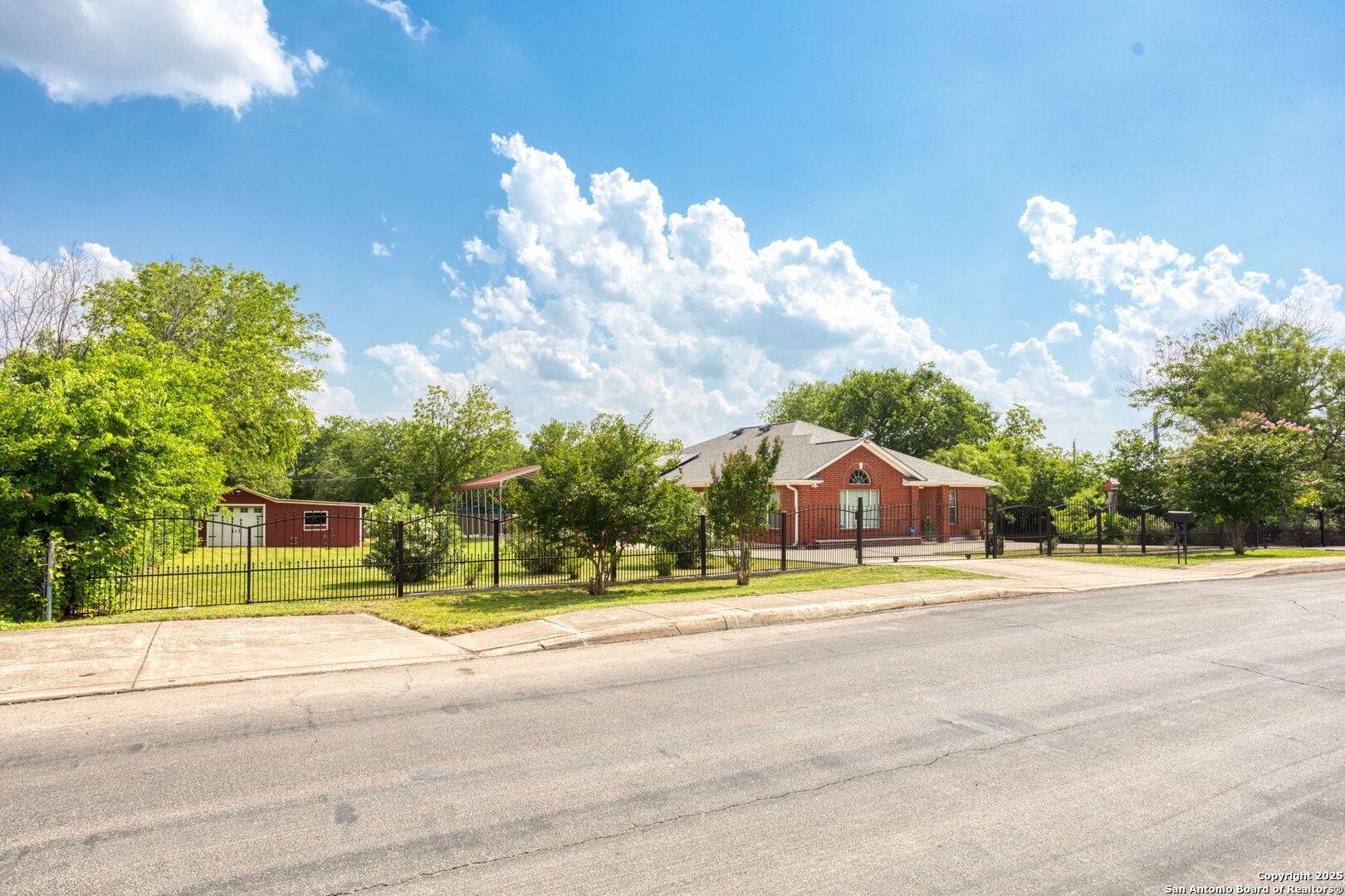 San Antonio, TX 78207,2208 / 2212 Arbor Pl