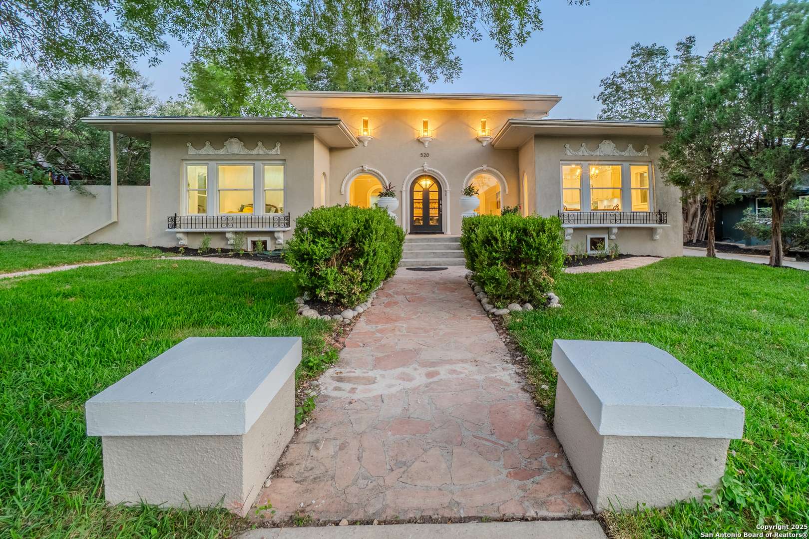San Antonio, TX 78209,520 Queen Anne
