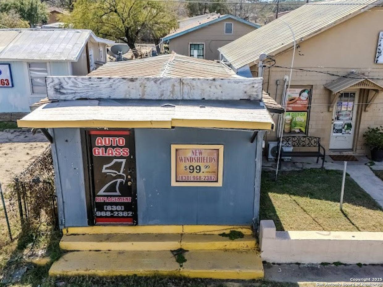 Eagle Pass, TX 78852,1610 EL INDIO HWY