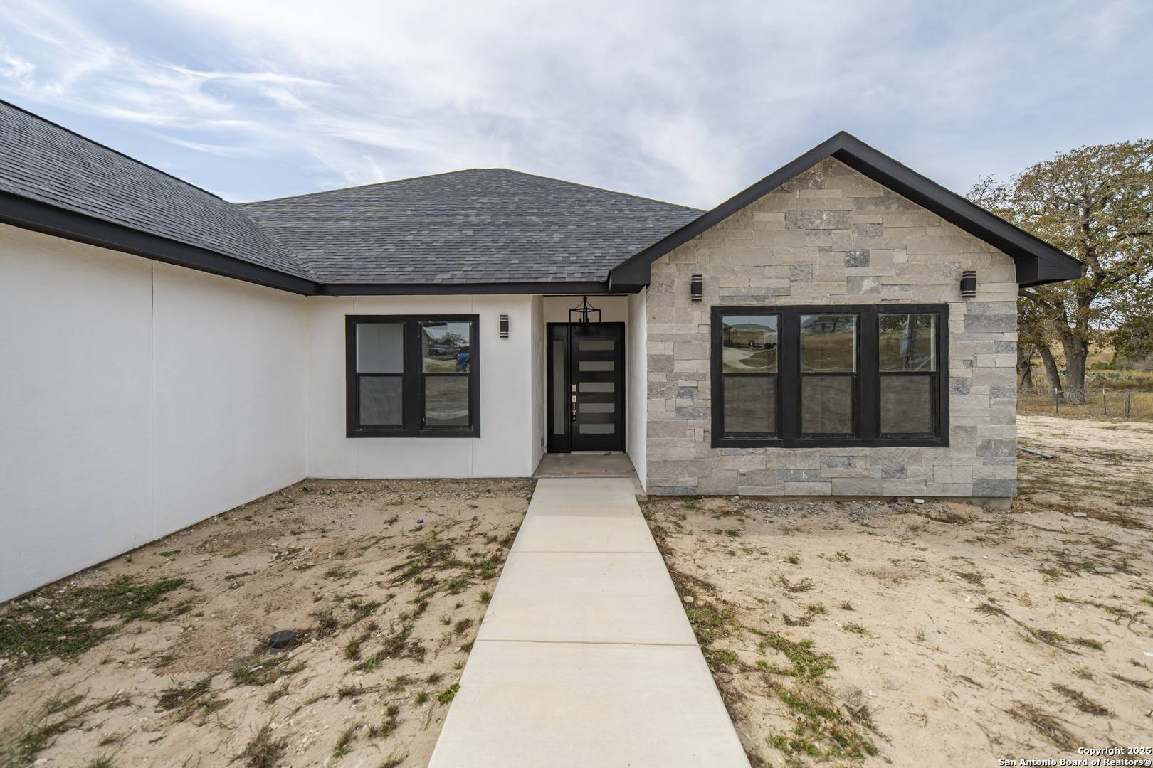 La Vernia, TX 78121,405 Shady