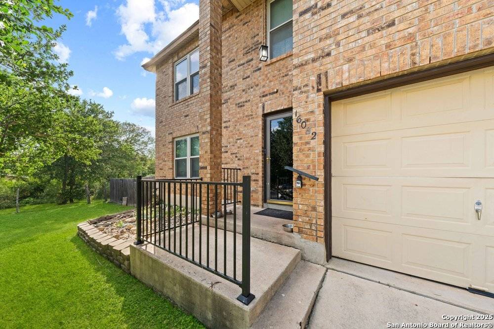 San Antonio, TX 78247,16002 Hickory Well Dr